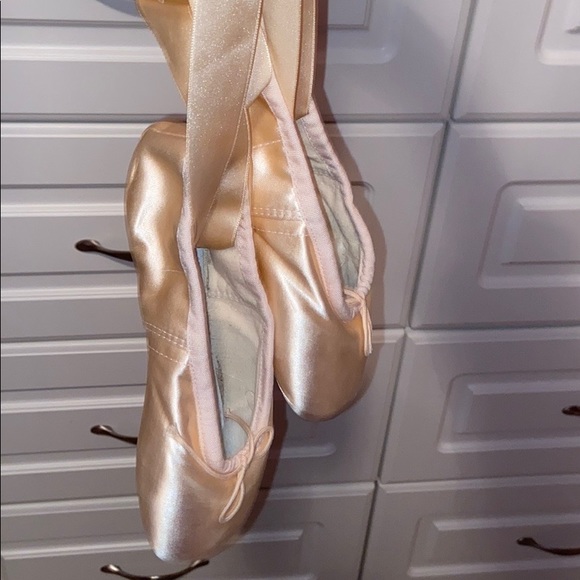 Bloch ballet pointe shoes - Picture 3 of 4